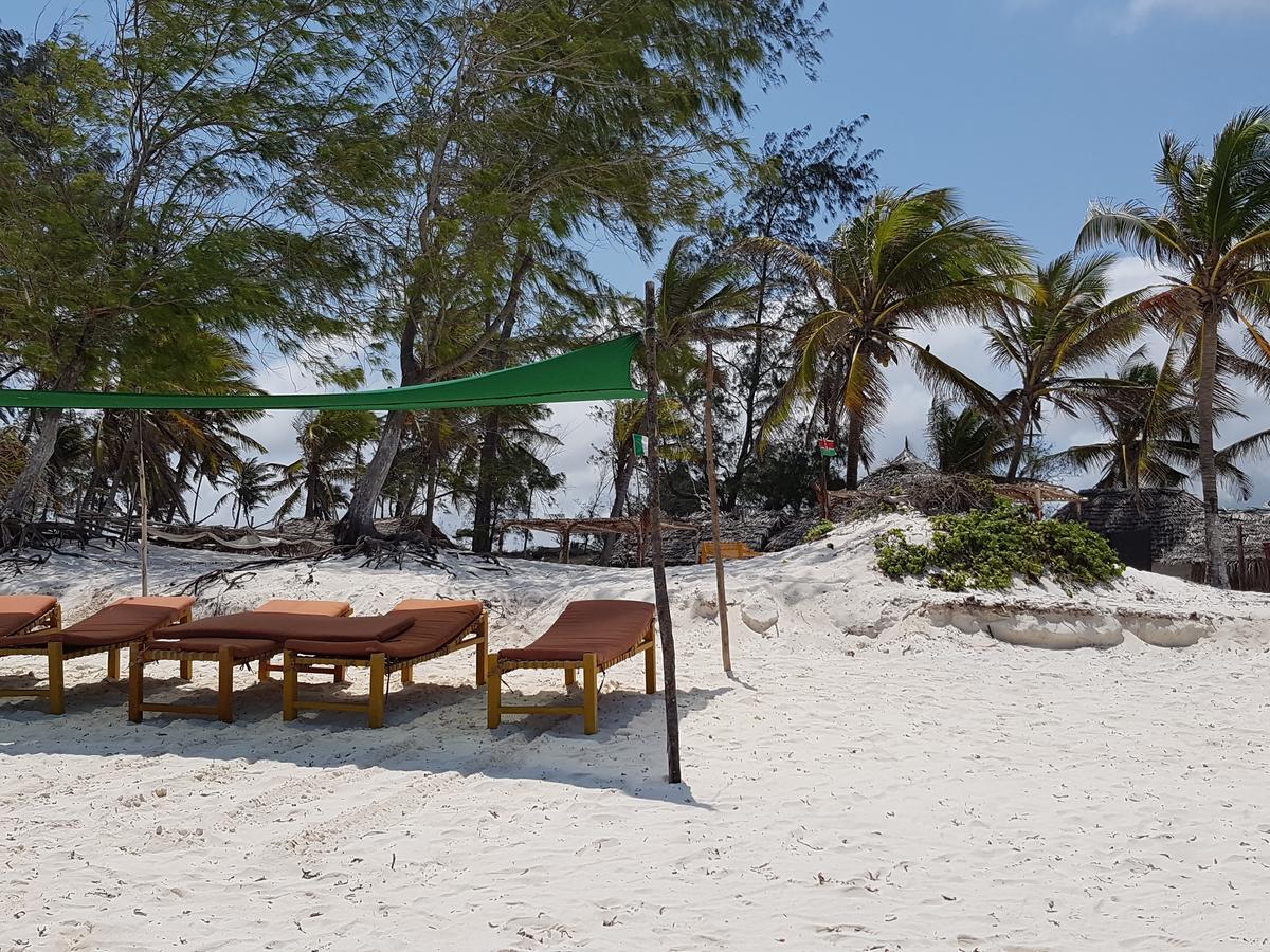 Bed and Breakfast Nyumba Ya Afrika à Watamu Extérieur photo