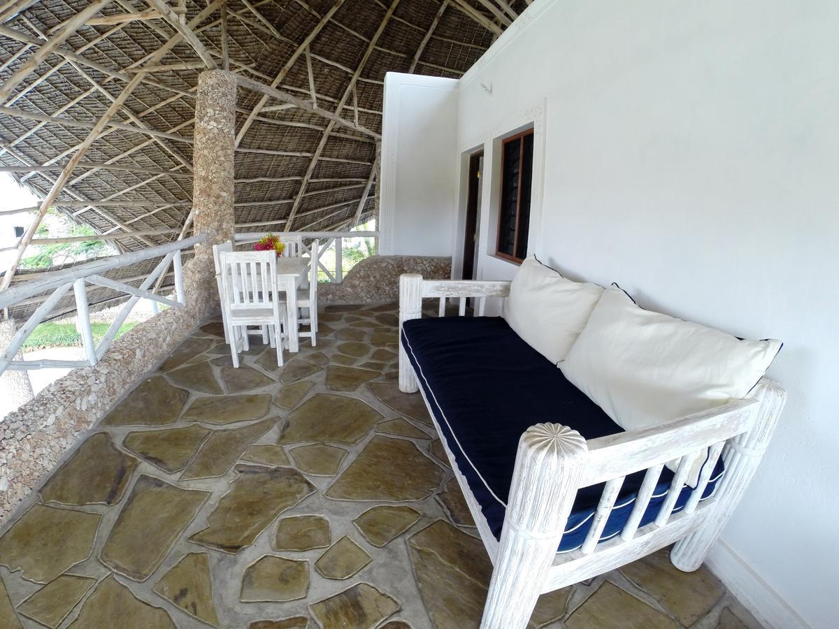 Bed and Breakfast Nyumba Ya Afrika à Watamu Extérieur photo
