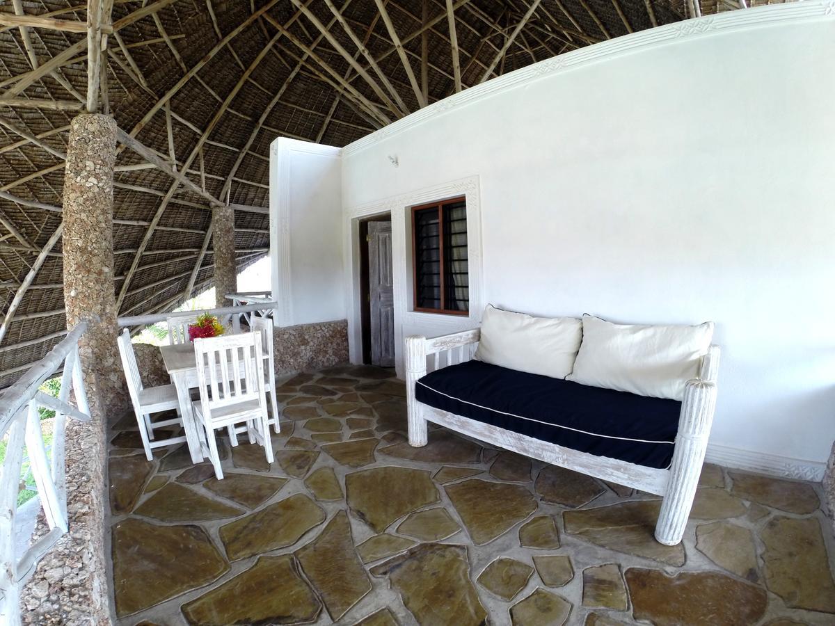Bed and Breakfast Nyumba Ya Afrika à Watamu Extérieur photo