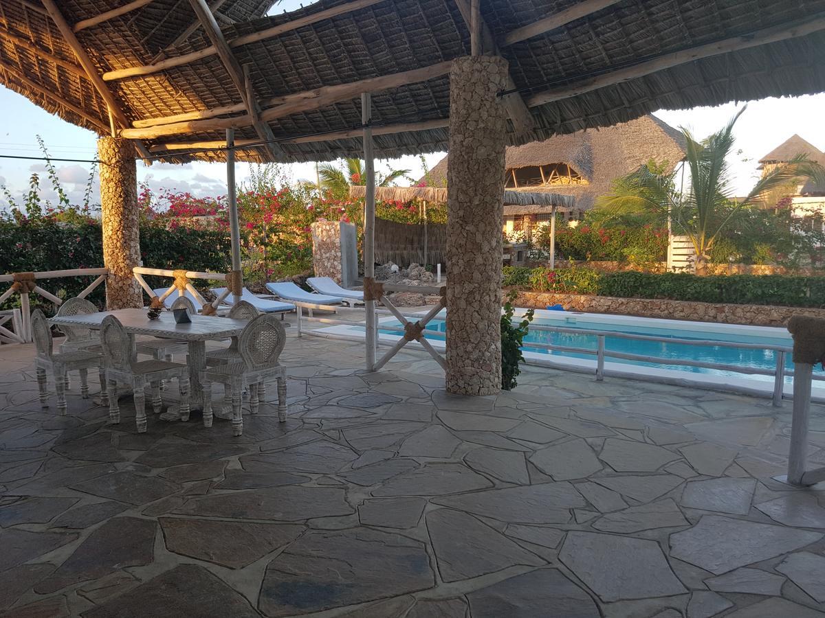 Bed and Breakfast Nyumba Ya Afrika à Watamu Extérieur photo