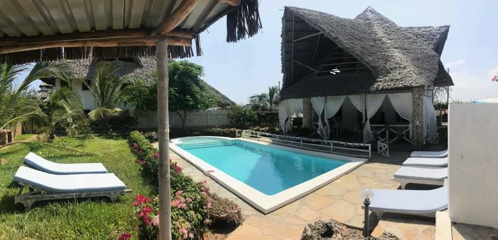 Bed and Breakfast Nyumba Ya Afrika à Watamu Extérieur photo
